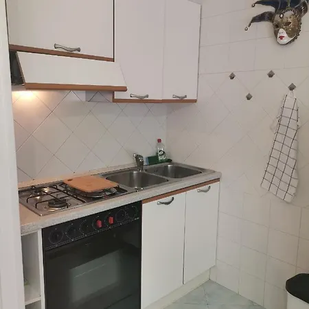 Zsuzsa Lak Apartment Mestre Exterior photo